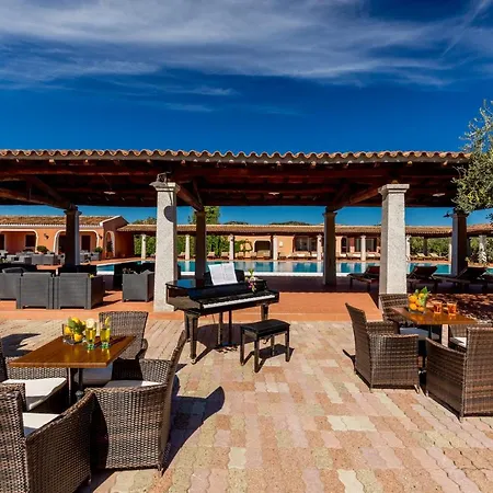 I Giardini Di Cala Ginepro 호텔 4*