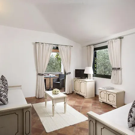I Giardini Di Cala Ginepro 4* 칼라리베로토