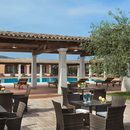 酒店 I Giardini Di Cala Ginepro 4*